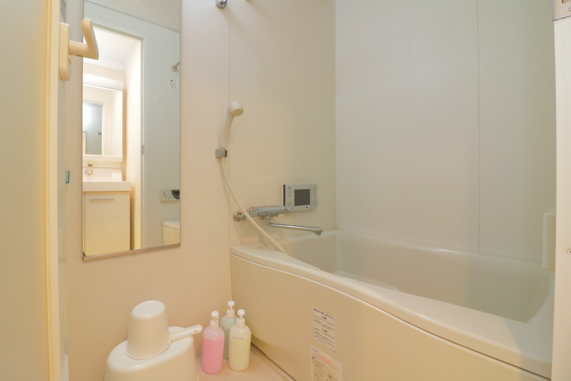 Hg Cozy Hotel No 17 通天閣前 Osaka Exterior photo
