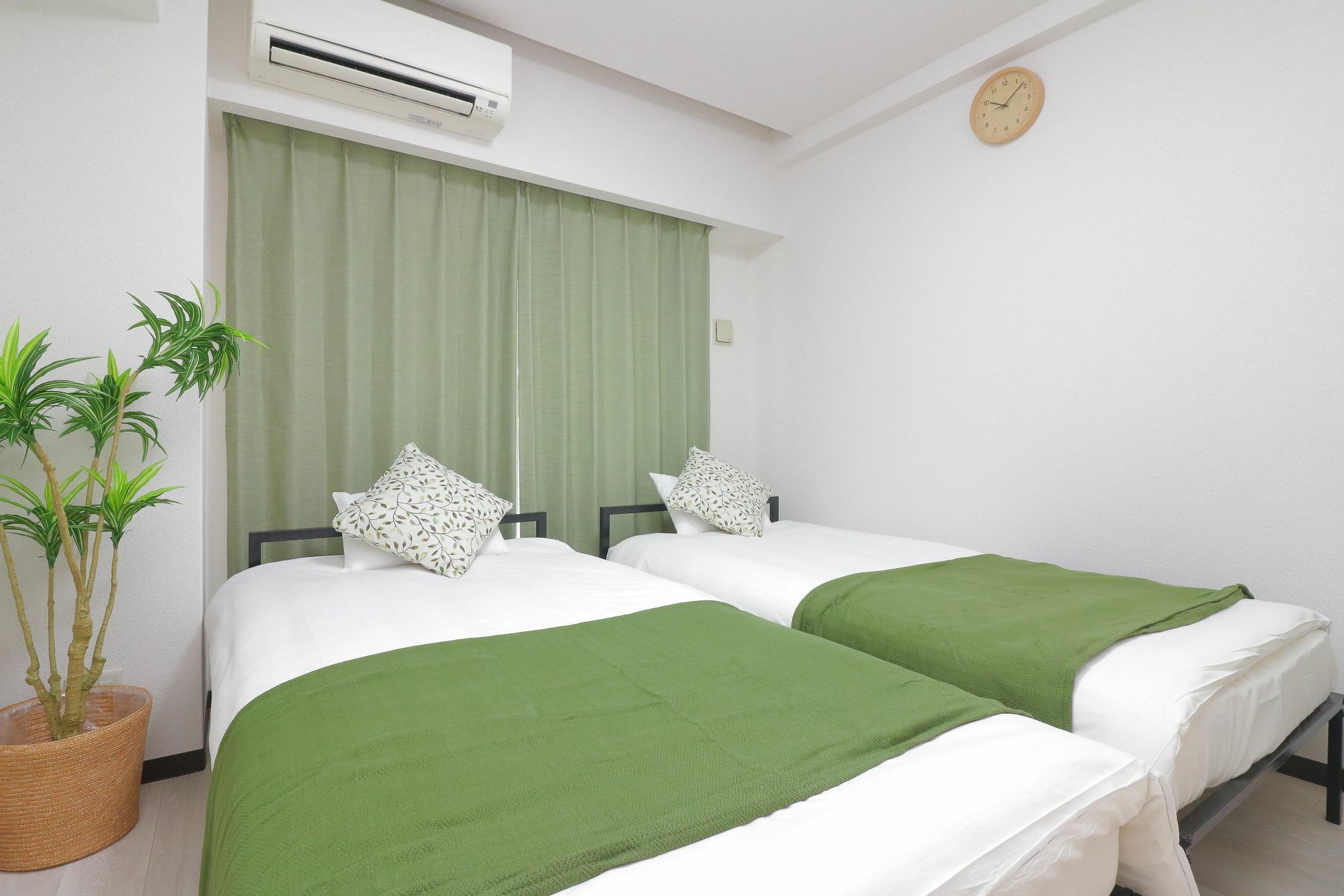 Hg Cozy Hotel No 17 通天閣前 Osaka Exterior photo
